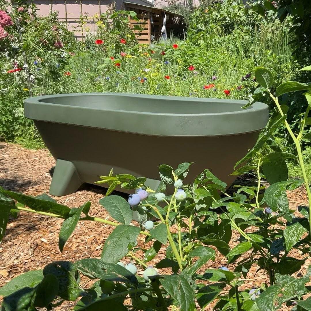 Olive Green Gardentub
